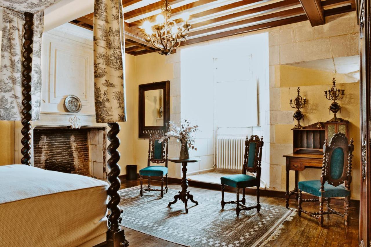 Chateau De Crazannes 외부 사진