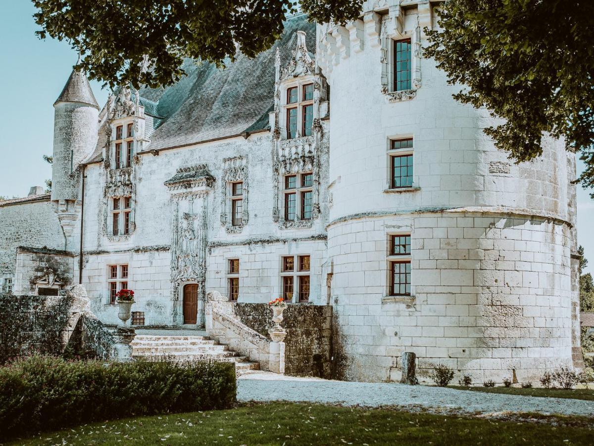 Chateau De Crazannes 외부 사진